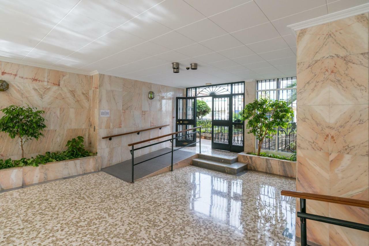 Stunning Spacious City Apartment With Free Parking Malaga Exterior photo