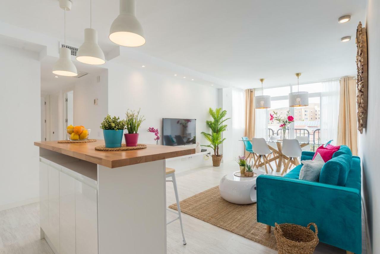Stunning Spacious City Apartment With Free Parking Malaga Exterior photo