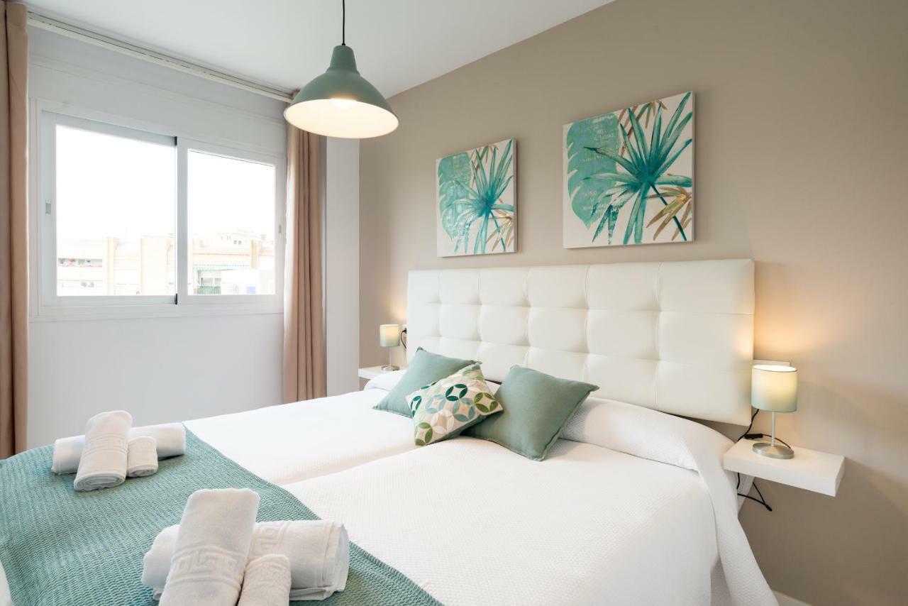 Stunning Spacious City Apartment With Free Parking Malaga Exterior photo