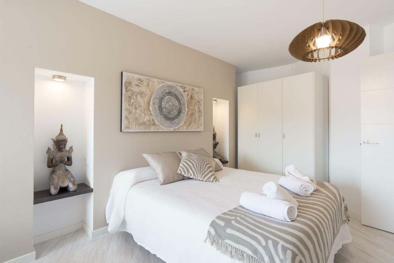 Stunning Spacious City Apartment With Free Parking Malaga Exterior photo