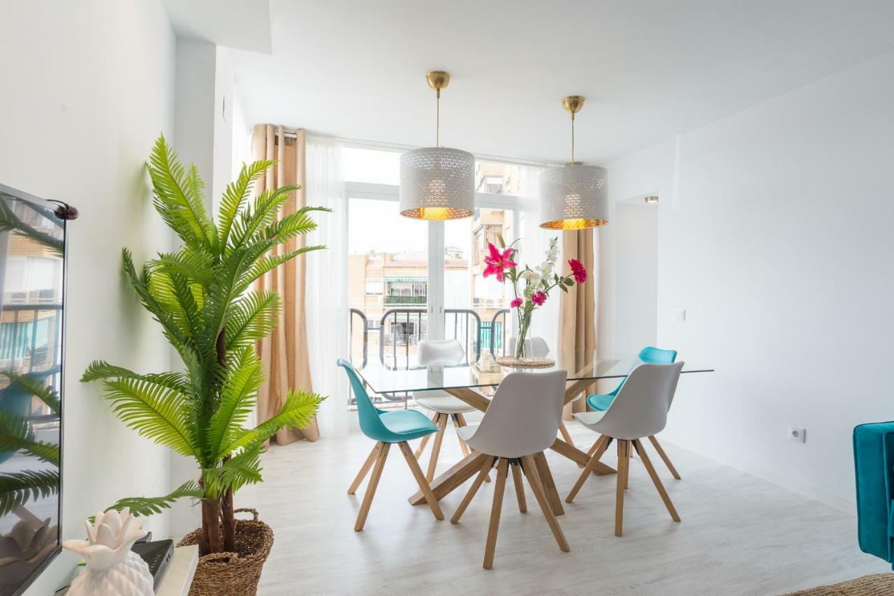Stunning Spacious City Apartment With Free Parking Malaga Exterior photo