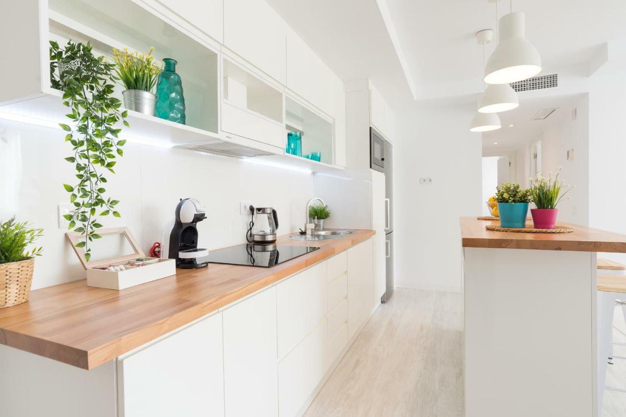Stunning Spacious City Apartment With Free Parking Malaga Exterior photo