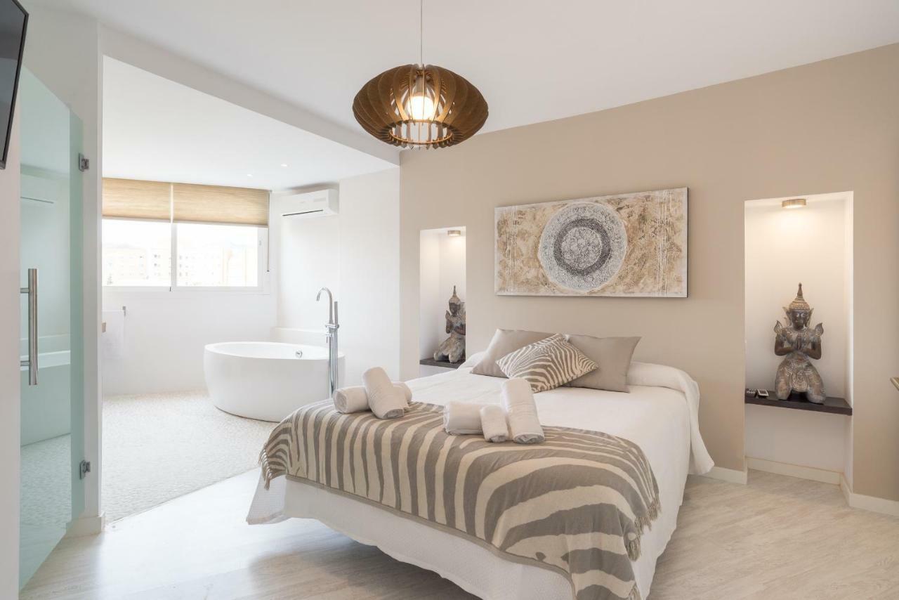 Stunning Spacious City Apartment With Free Parking Malaga Exterior photo